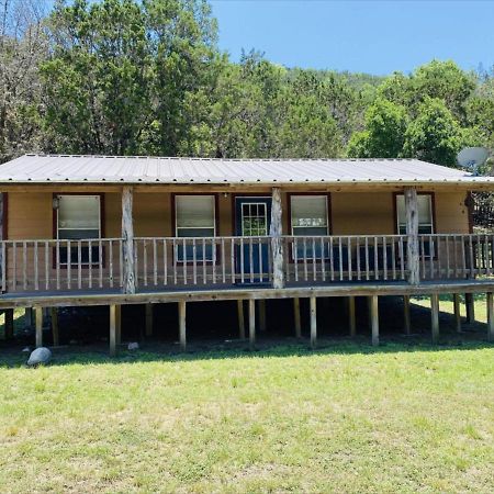 Riverstone Cabins Hotel Leakey Bagian luar foto