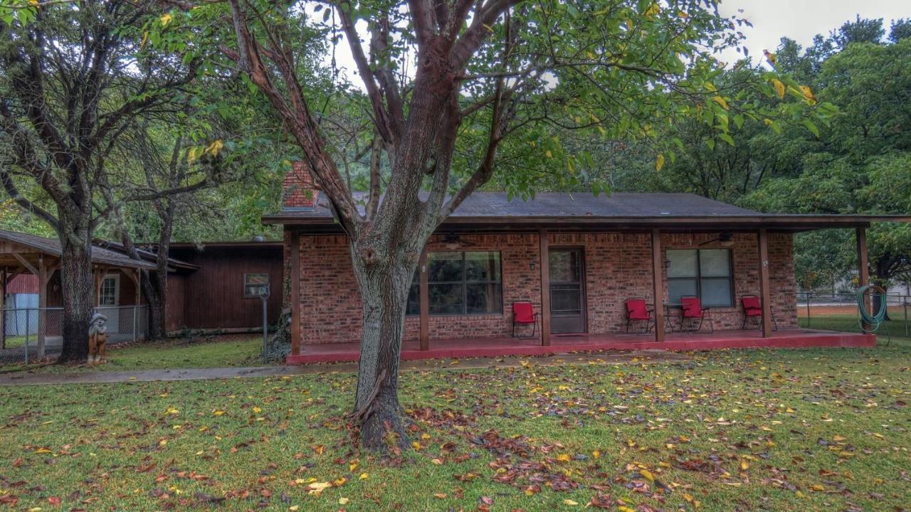 Riverstone Cabins Hotel Leakey Bagian luar foto