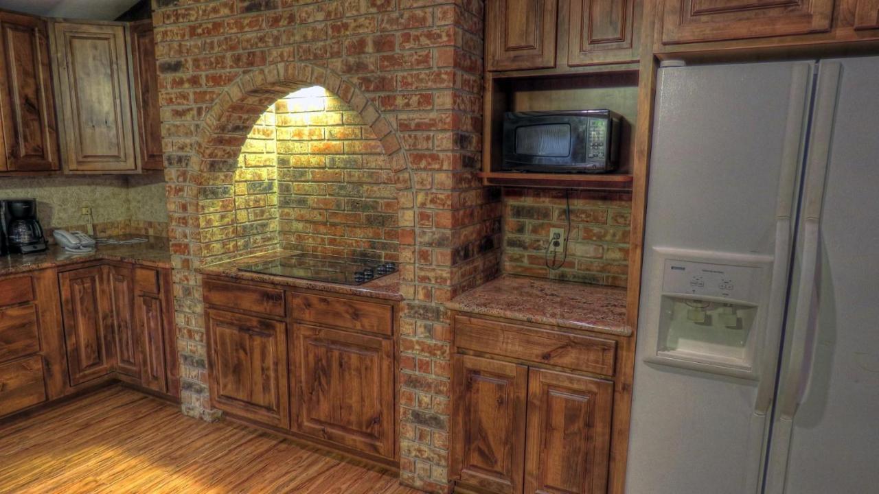 Riverstone Cabins Hotel Leakey Bagian luar foto